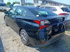 Toyota Prius A PACKAGE 2021