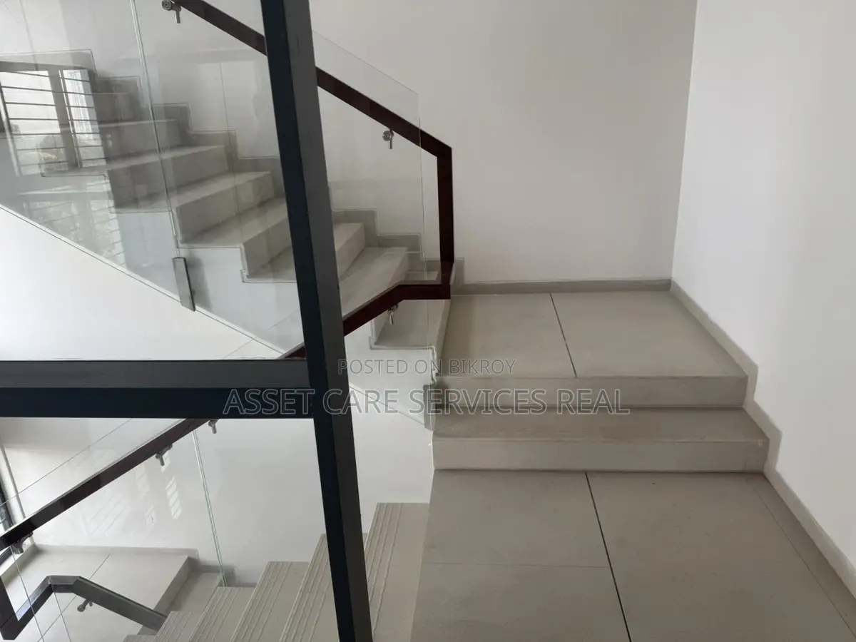 Excellent Brand New Apartment Rent in Gulshan North