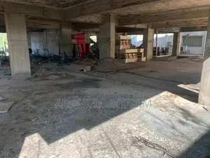 অফিস স্পেস ভাড়ার জন্য