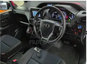 Toyota Noah X Pkg 2020
