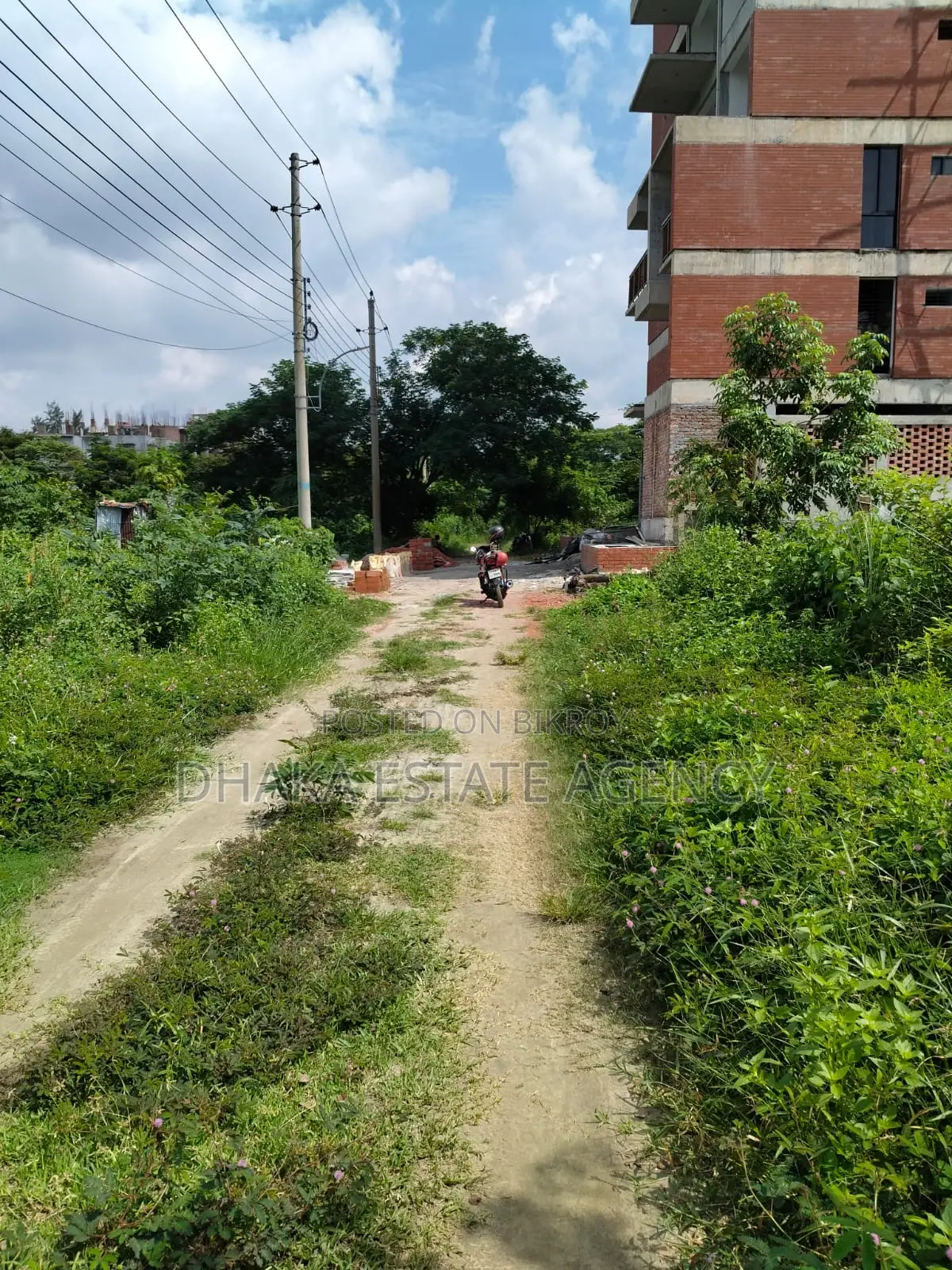 ইউনাইটেড সিটি মাদানী এভিনিউ ১০০ ফিট