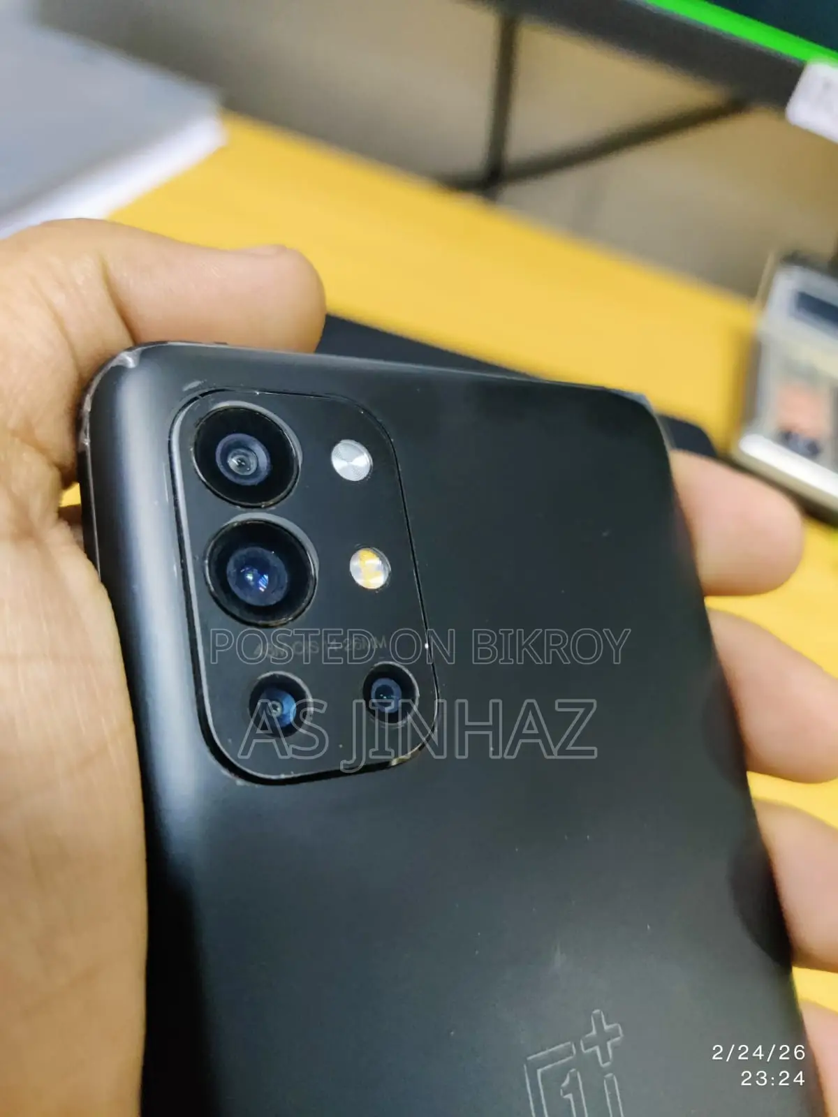 OnePlus 9R (Used)