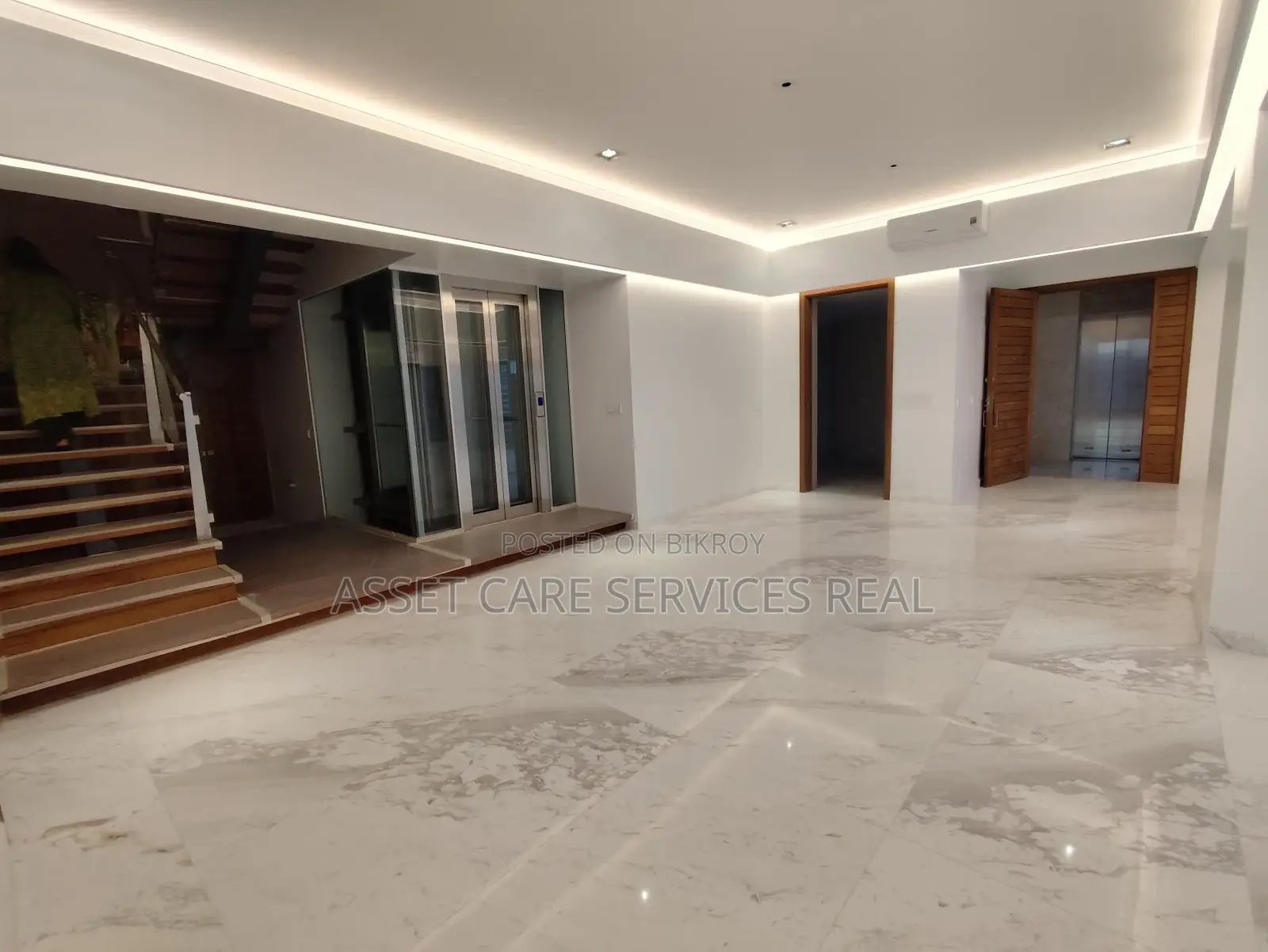 Luxury New 7320-Sqft 5Bed Lake View Duplex Apartment Rent North Gulshan