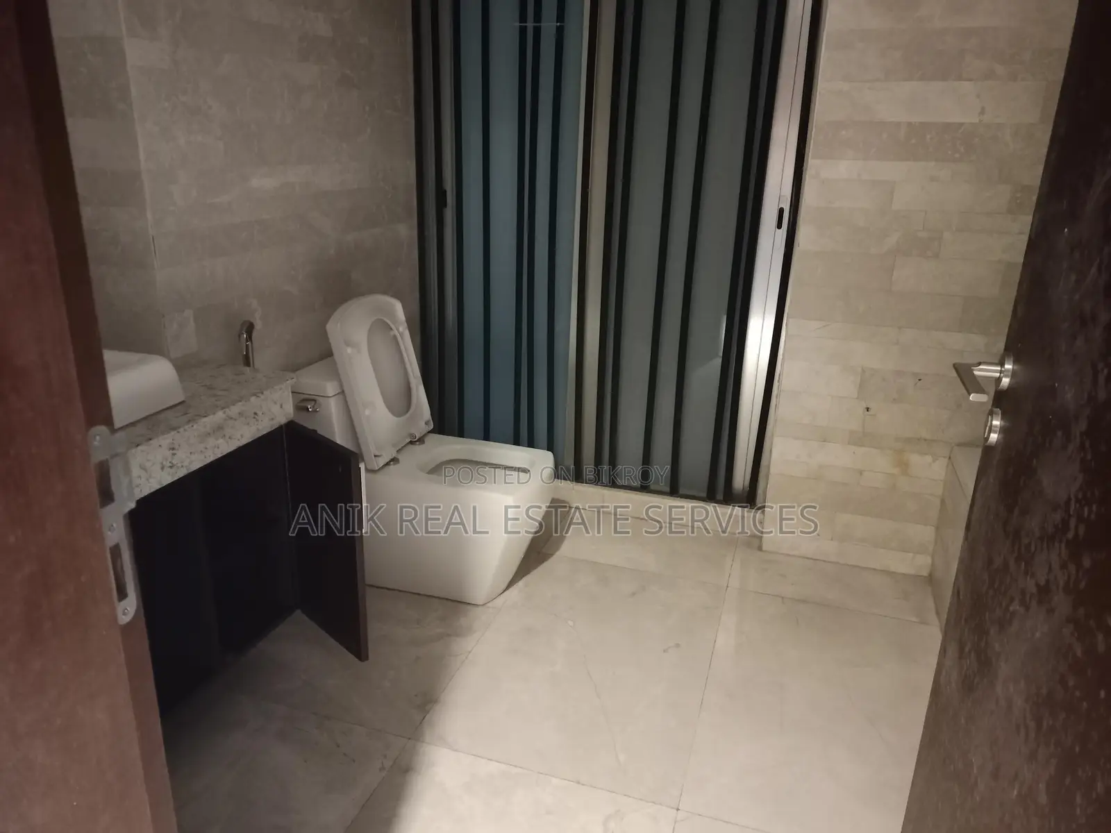 Swmming Pool Gym Full Farnised Flat Rent In Gulshan 2