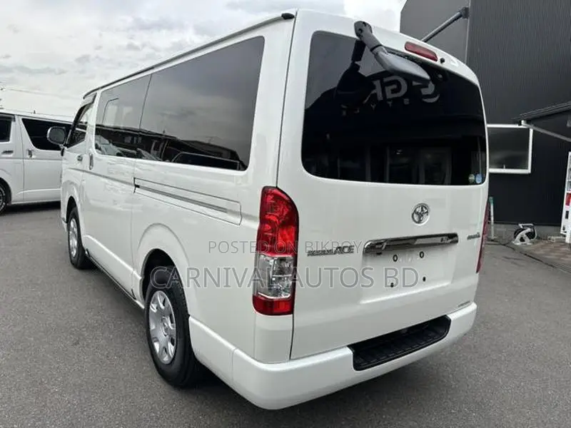Toyota Hiace SUPER GL DARK PRIME 2020