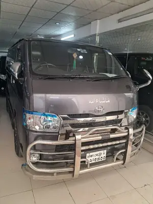 হাইয়েস ভাড়ার জন্য