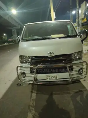 হাইয়েস ভাড়ার জন্য