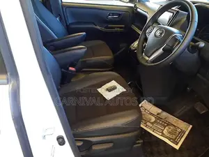 Toyota Noah SI WXB HYBRID PEARL 2021