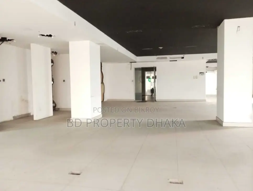 3050 Sqft Open Commercial Space Rent in Mohakali