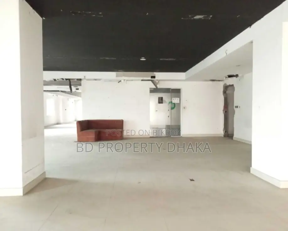 3050 Sqft Open Commercial Space Rent in Mohakali