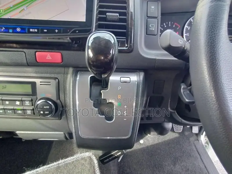 Toyota Hiace SUPER GL DARK PRIME 2021