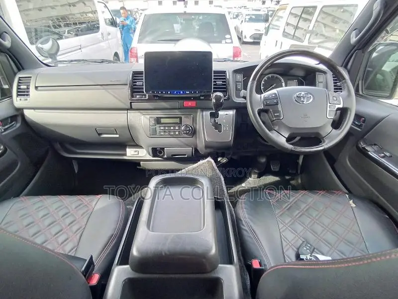 Toyota Hiace SUPER GL DARK PRIME 2021