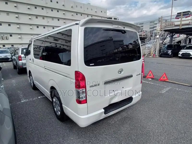 Toyota Hiace SUPER GL DARK PRIME 2021