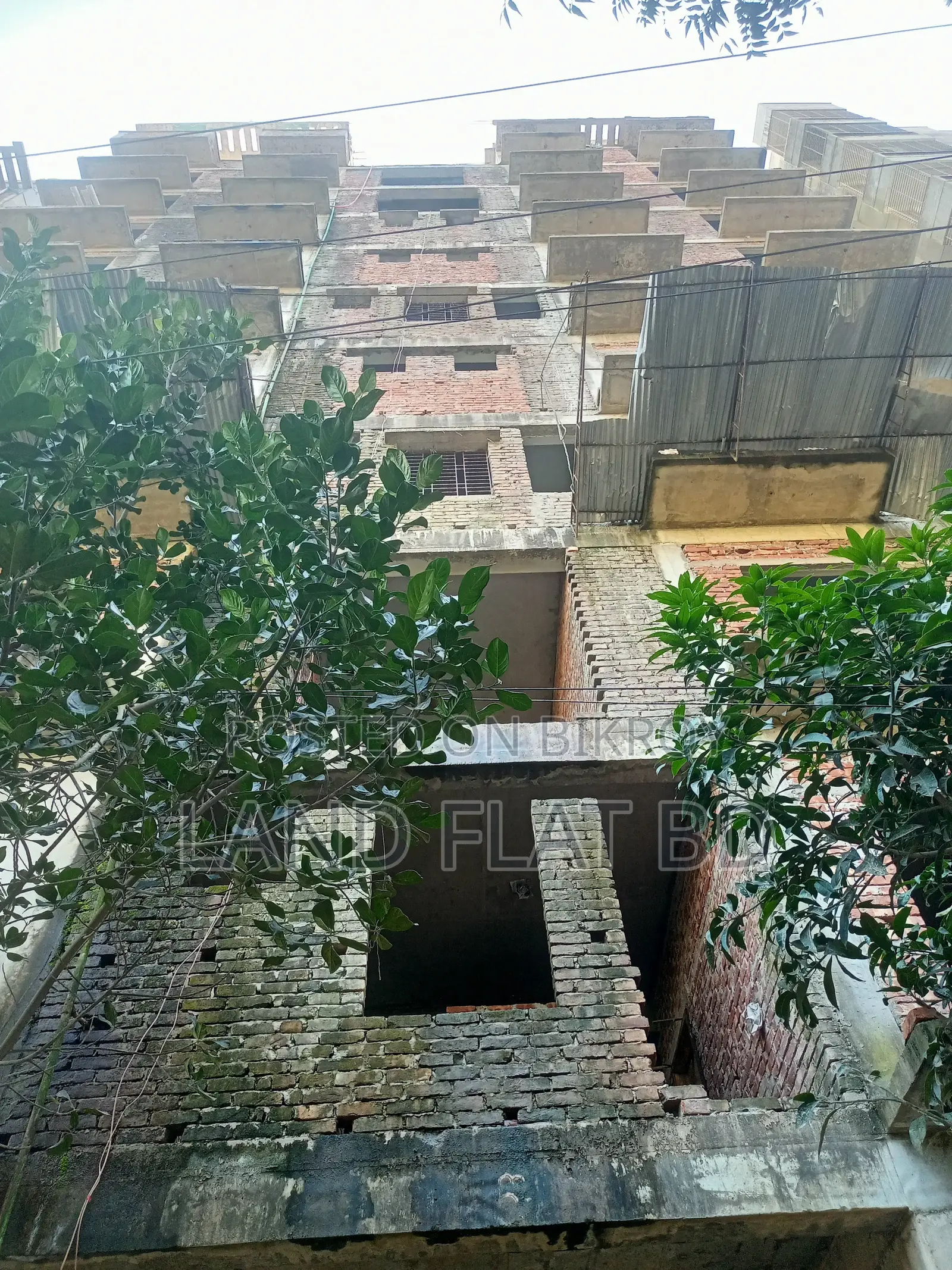 পঞ্চম তালা আটি বাজার @1550 বর্গফুট ফ্ল্যাট বিক্রি