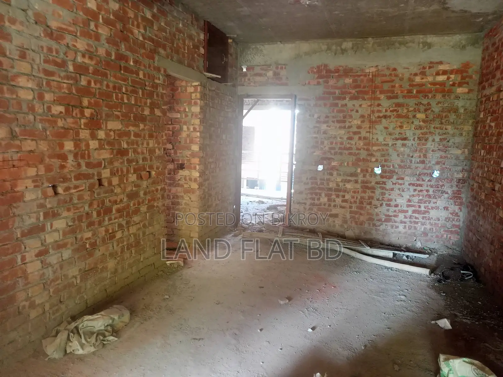 পঞ্চম তালা আটি বাজার @1550 বর্গফুট ফ্ল্যাট বিক্রি