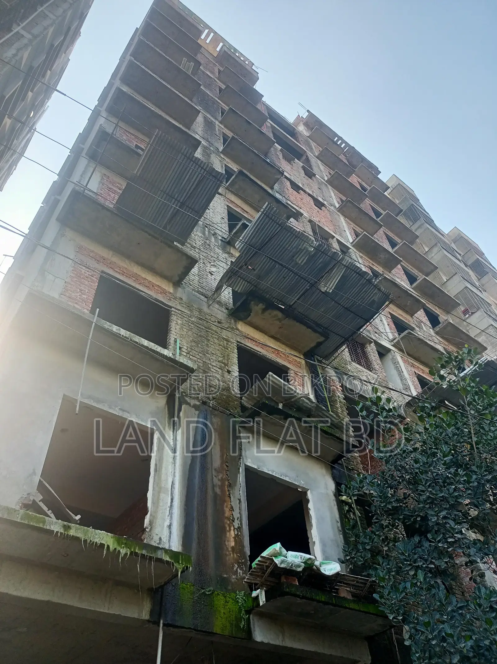 পঞ্চম তালা আটি বাজার @1550 বর্গফুট ফ্ল্যাট বিক্রি