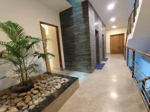 Gulshan 4-Bedroom Un-Furnished Exclusive Big Apartment for Rent