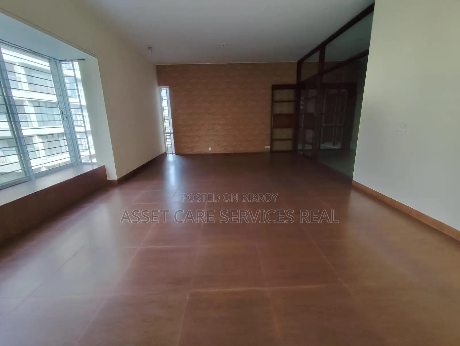 Gulshan 4-Bedroom Un-Furnished Exclusive Big Apartment for Rent