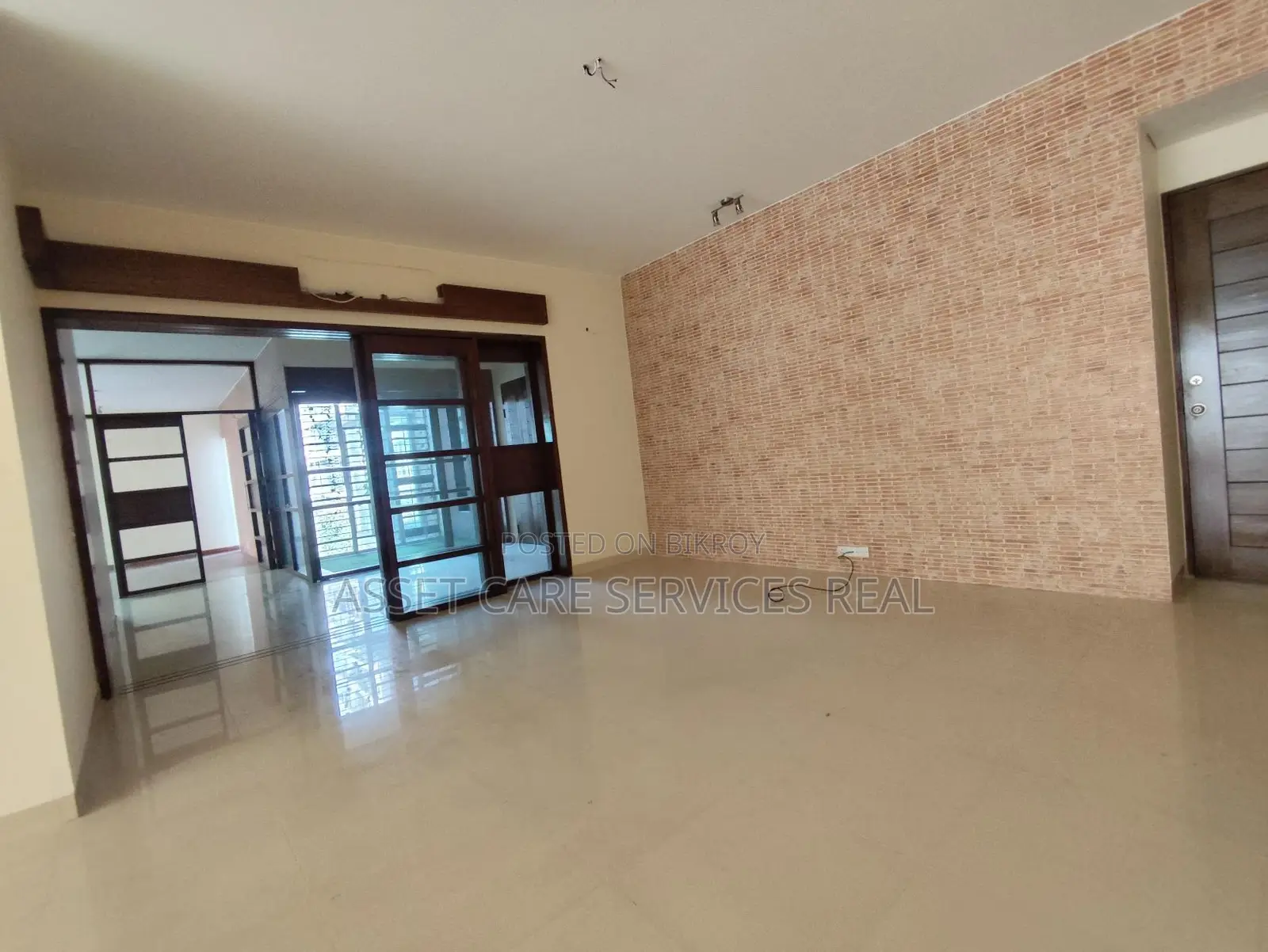 Gulshan 4-Bedroom Un-Furnished Exclusive Big Apartment for Rent