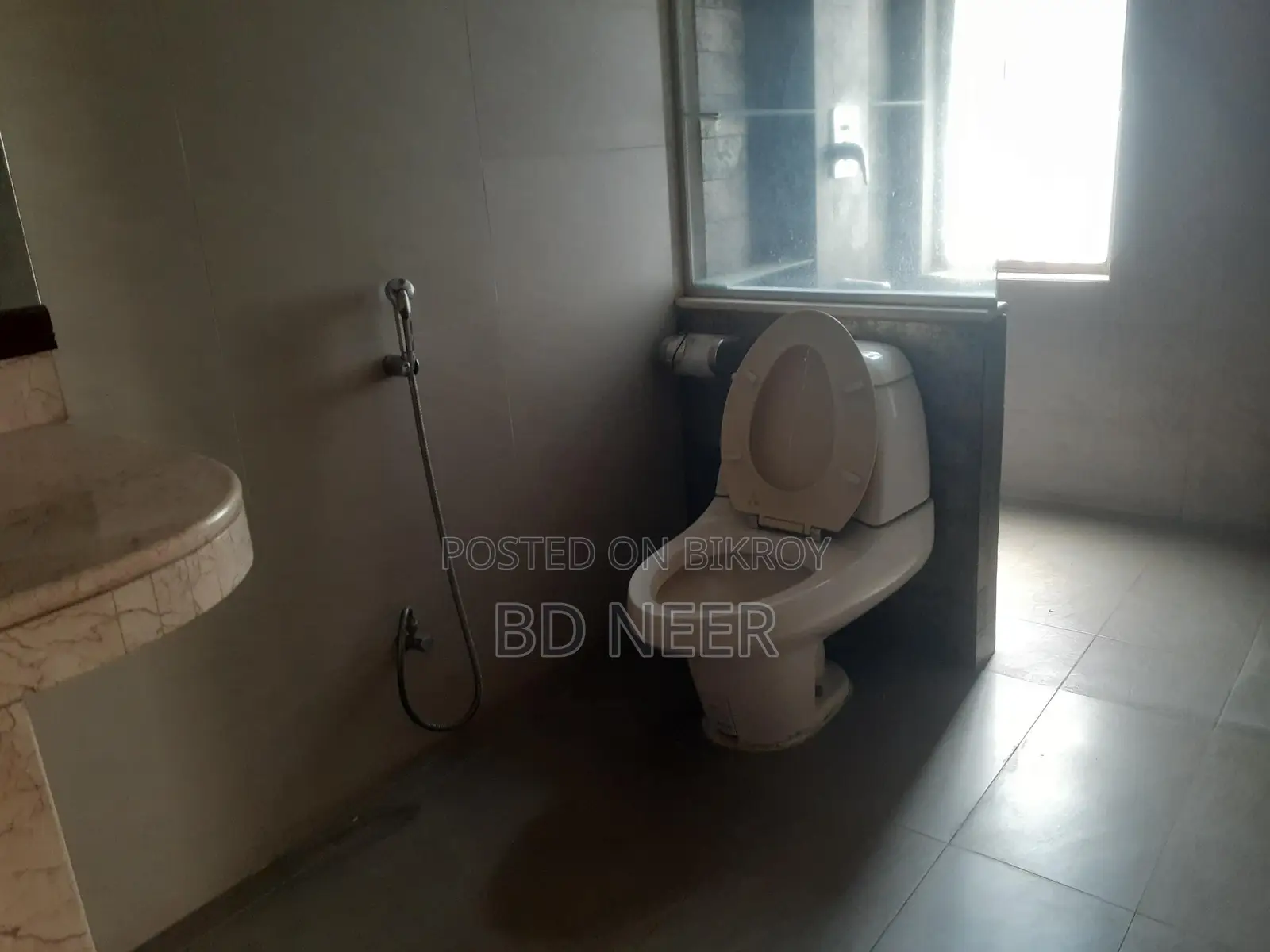 Semi Furnished Nice 4 Bedroom Flat Rent in Gulshan-2 North