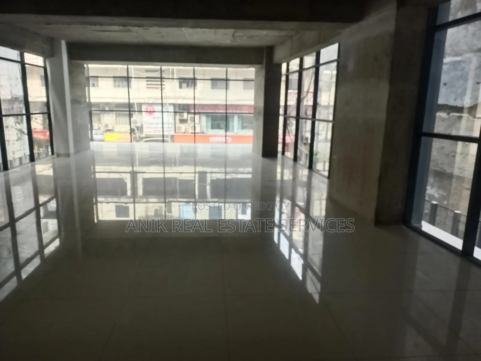 গুলশান ২-এ ৭৫০০ বর্গফুটের বাণিজ্যিক অফিস স্পেস ভাড়া