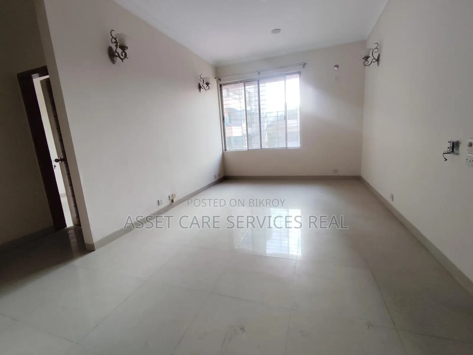 Un-Furnished 3-Bed Apartment for Rent in Gulshan-2