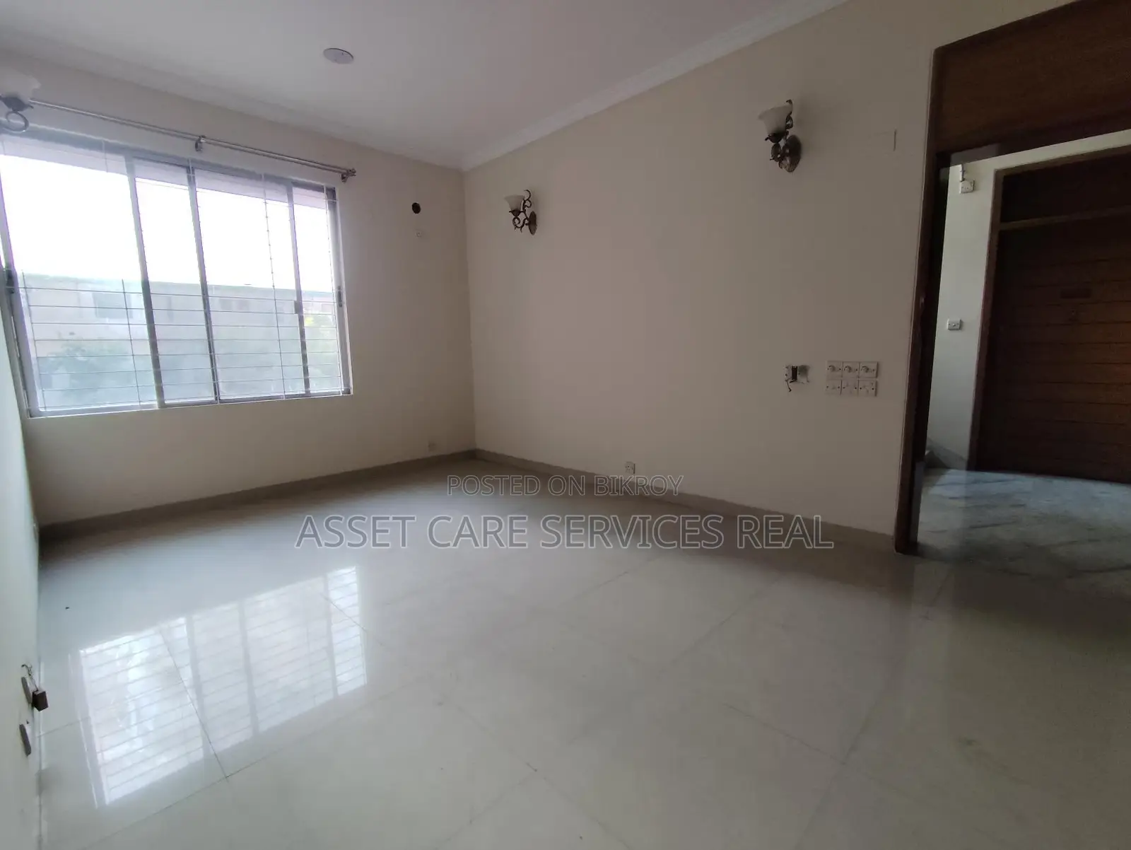 Un-Furnished 3-Bed Apartment for Rent in Gulshan-2