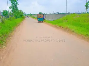 পূর্বমুখী নদীভিউ | RAJUK ৪ নং সেক্টরে বিজনেস-ক্লাস প্লট ফর সেল!
