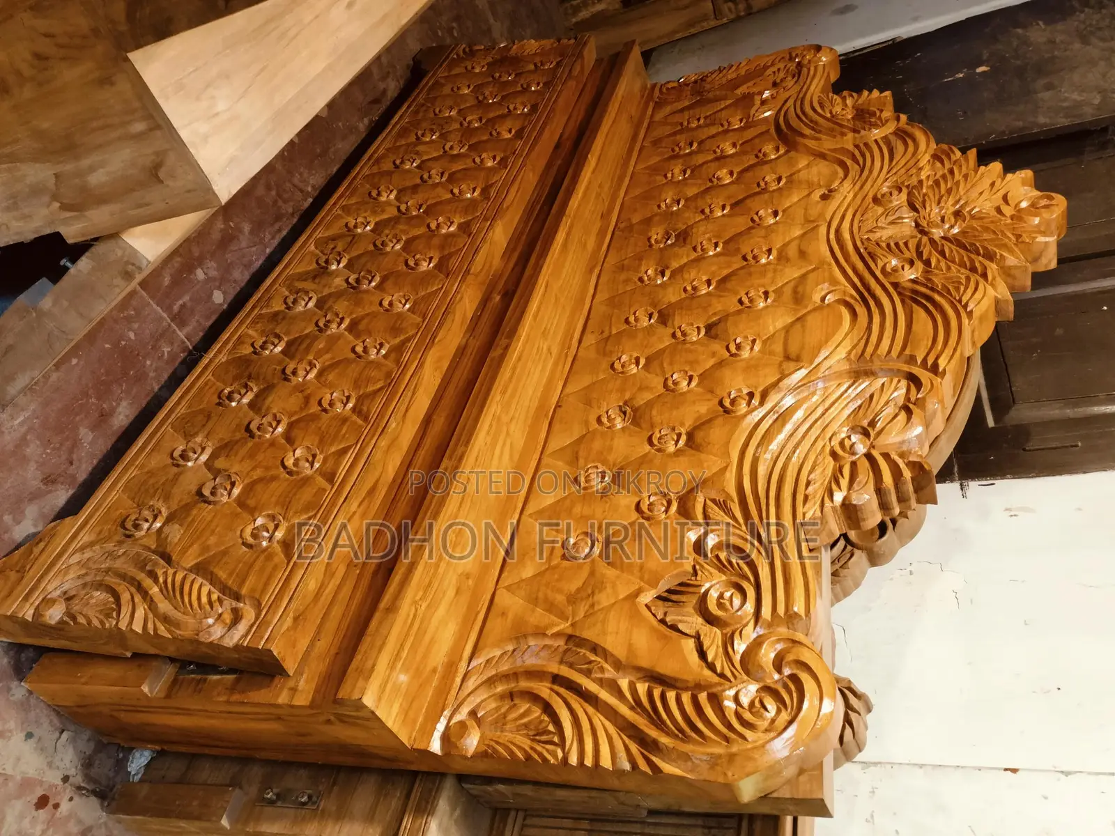 6-7 feet bed sell post