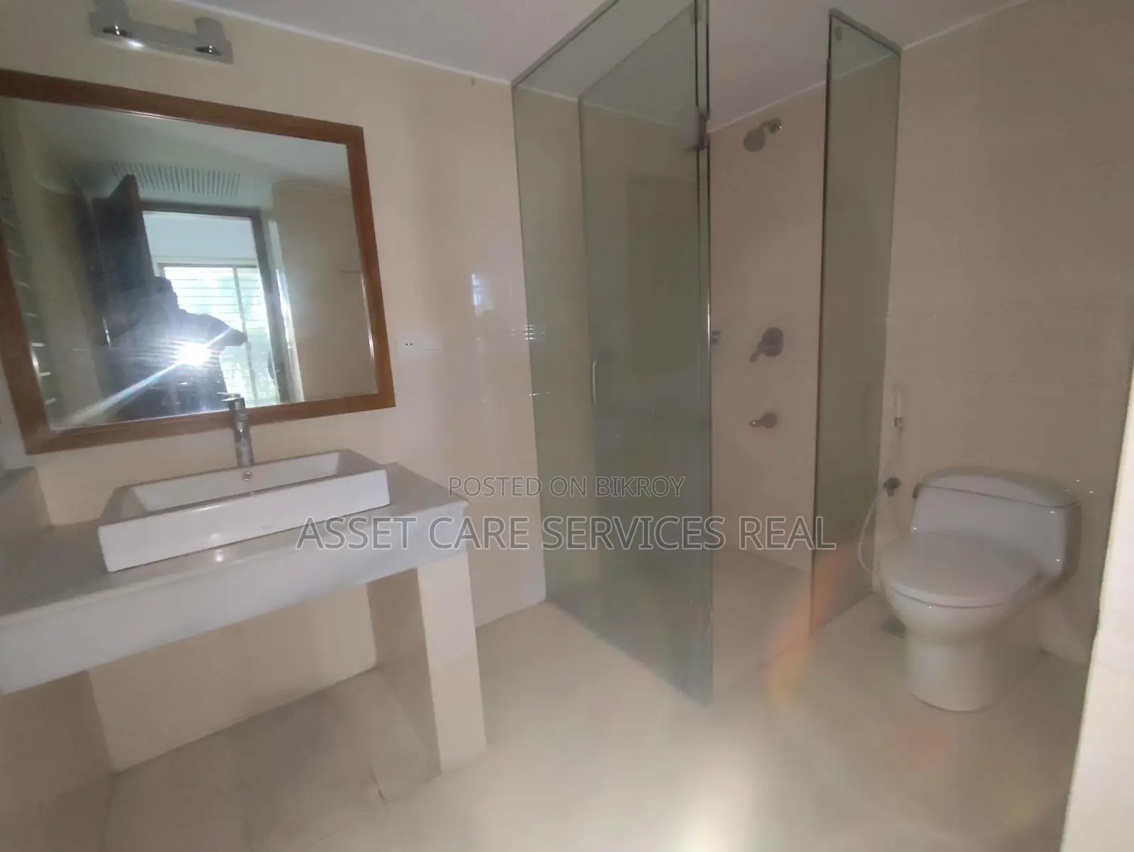 Lake View 3-Bed Un-Furnished Shanta Luxury Apartment Rent In Gulshan-1