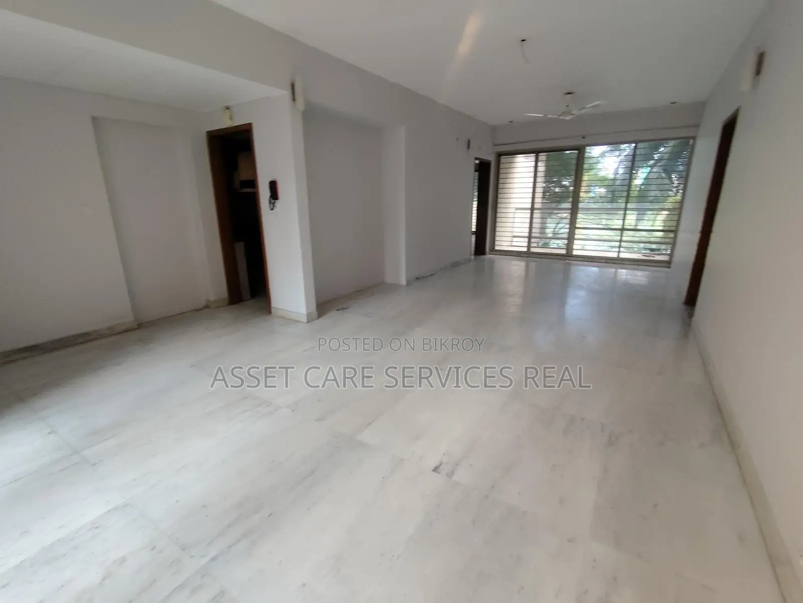 Lake View 3-Bed Un-Furnished Shanta Luxury Apartment Rent In Gulshan-1
