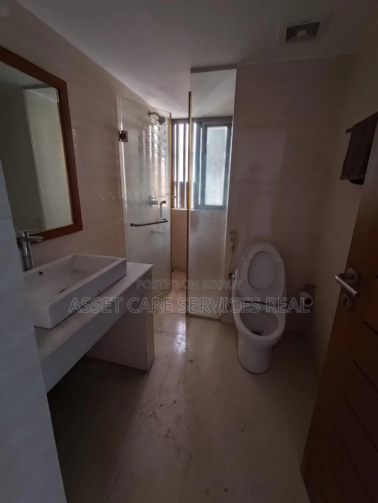 Lake View 3-Bed Un-Furnished Shanta Luxury Apartment Rent In Gulshan-1