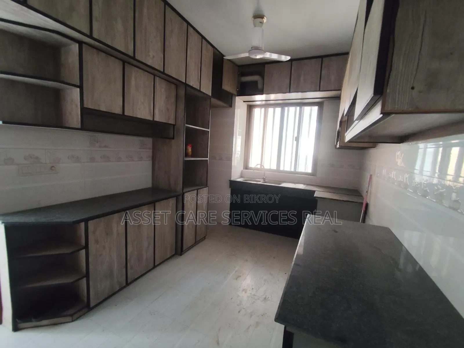 Lake View 3-Bed Un-Furnished Shanta Luxury Apartment Rent In Gulshan-1