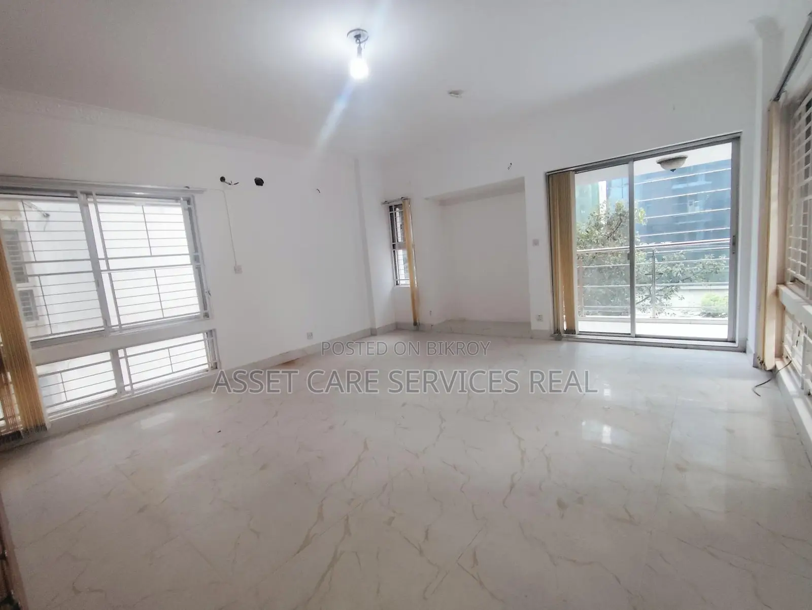 4000-Sqft Prime Location Office Space Rent In Gulshan-2 Nearby Circle
