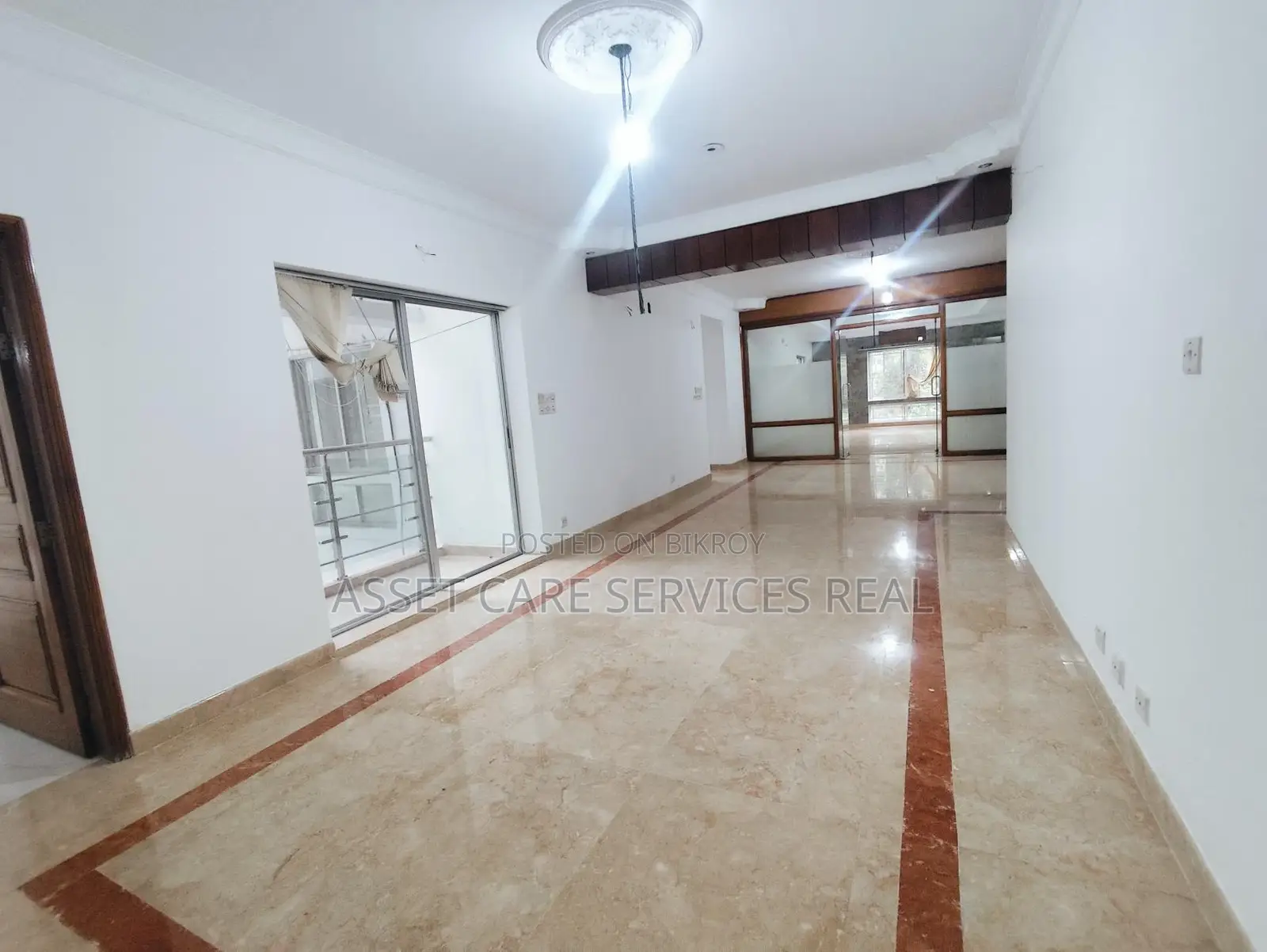 4000-Sqft Prime Location Office Space Rent In Gulshan-2 Nearby Circle