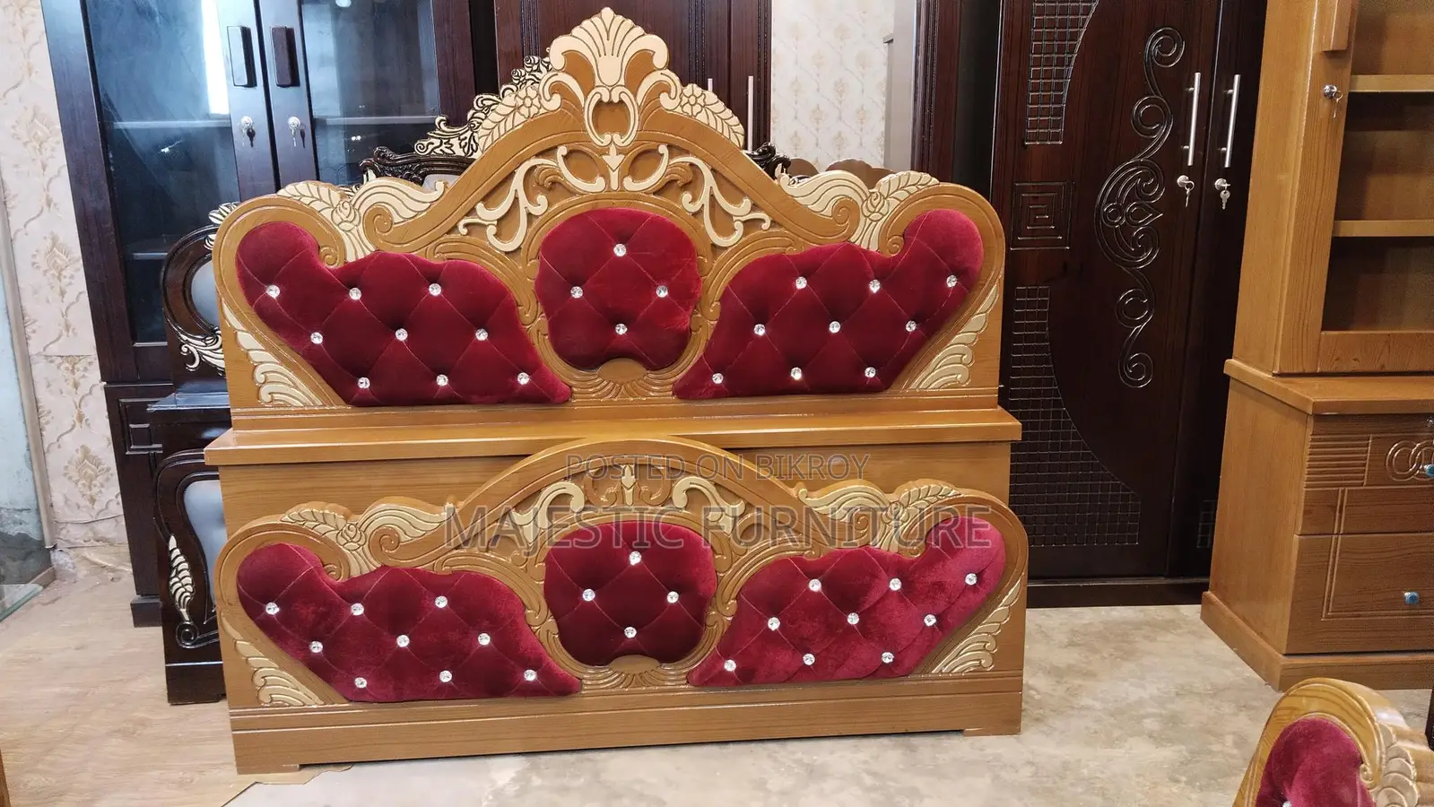 BED 5/7 & 6/7 FEET. M# 3825