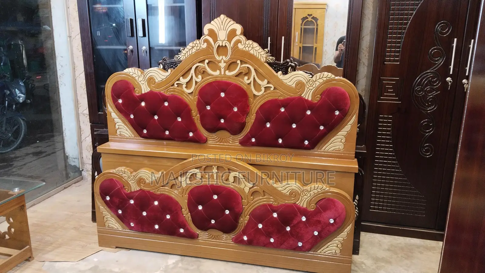 BED 5/7 & 6/7 FEET. M# 3825