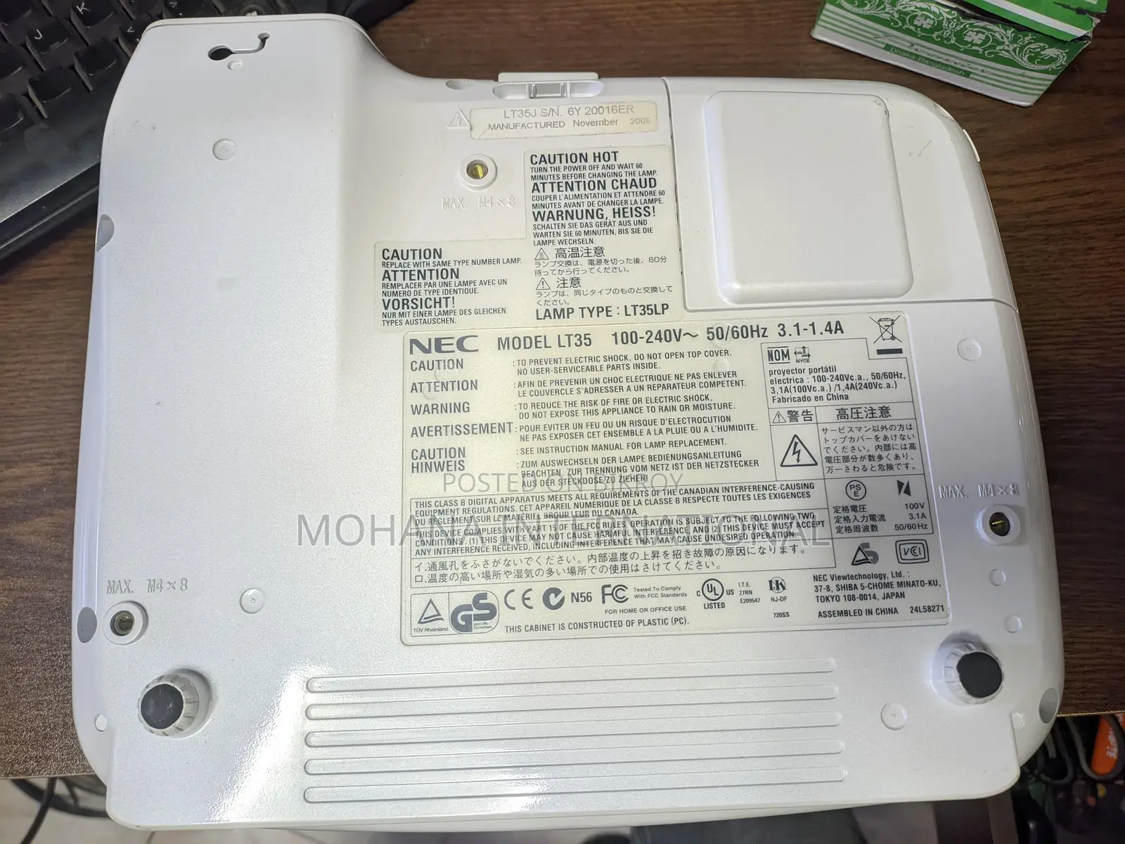 Nec Lt 35 3000 lumens projector