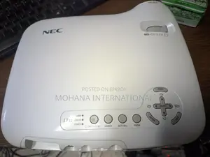 Nec Lt 35 3000 lumens projector