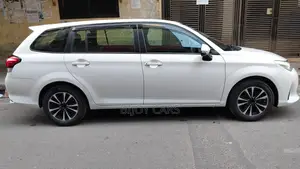 Toyota Fielder 2020