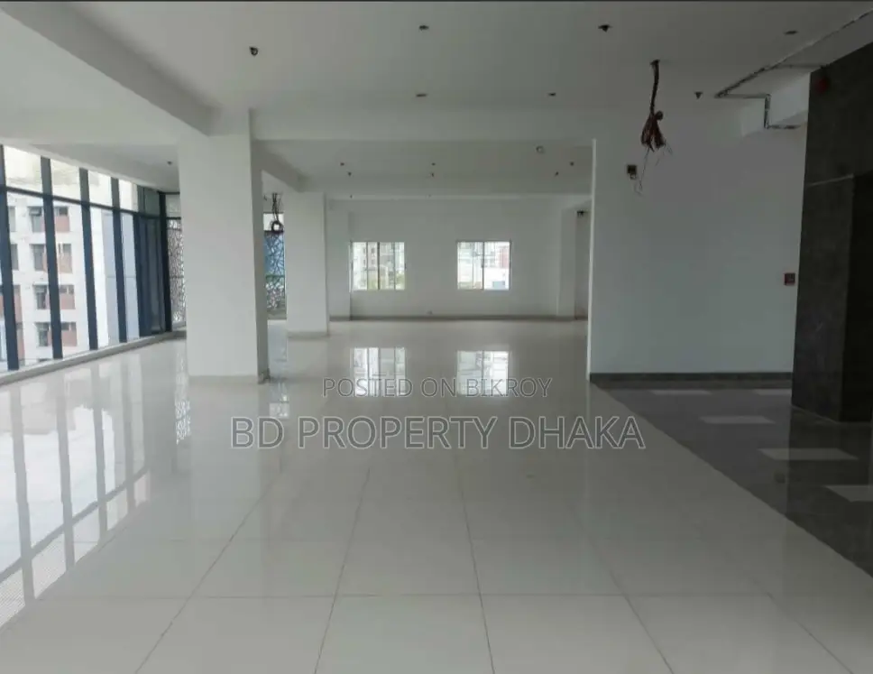 গুলশান এভিনিউতে ৭৮০০ বর্গফুটের ওপেন নতুন আধুনিক কমার্শিয়াল স্পেস ভাড়া