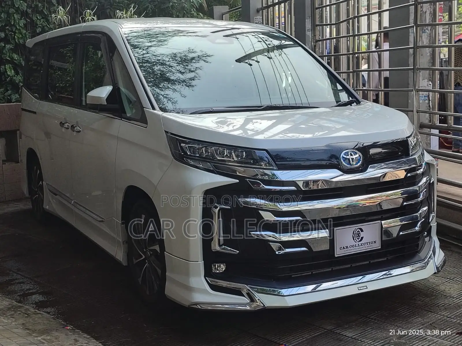 Toyota Noah SZ 2022