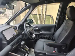 Toyota Noah SZ 2022