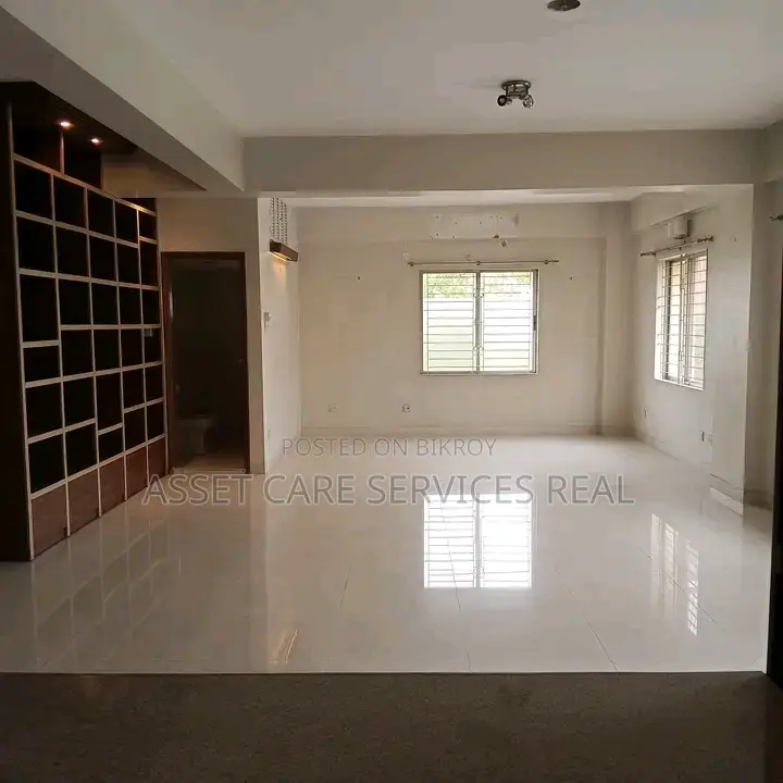 3-Bed Un-Furnished Apartment For Rent In Banani North
