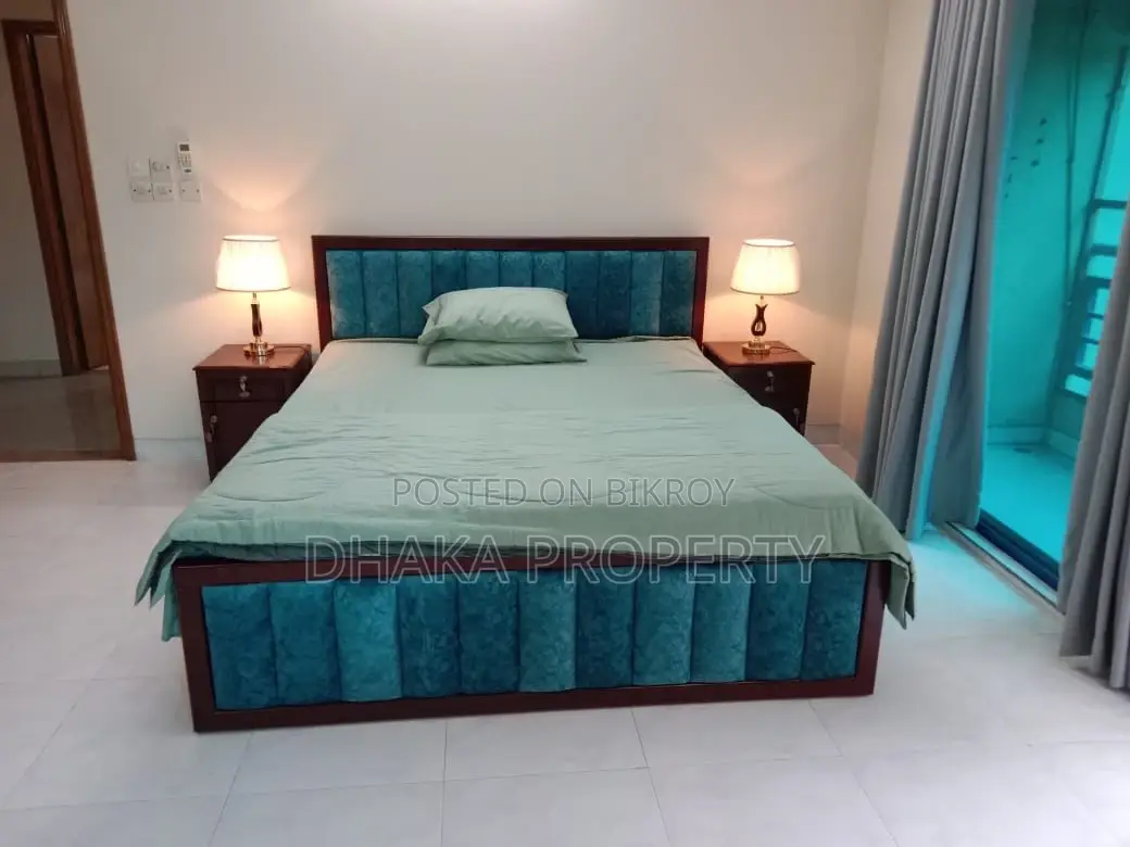 ২৭০০ বর্গফুট চমৎকার ৩ বেডরুমের ফুল ফার্নিশড অ্যাপার্টমেন্ট ভাড়া গুলশানে