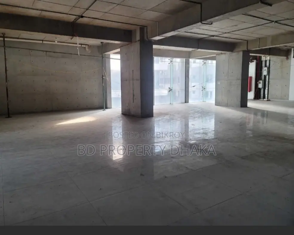 3000 Sqft Open Commercial Space Rent in Banani