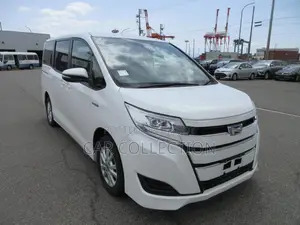 Toyota Noah HYBRID 2020
