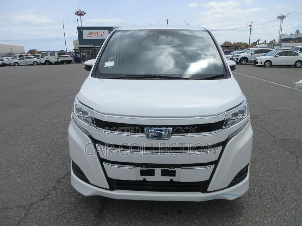 Toyota Noah HYBRID 2020