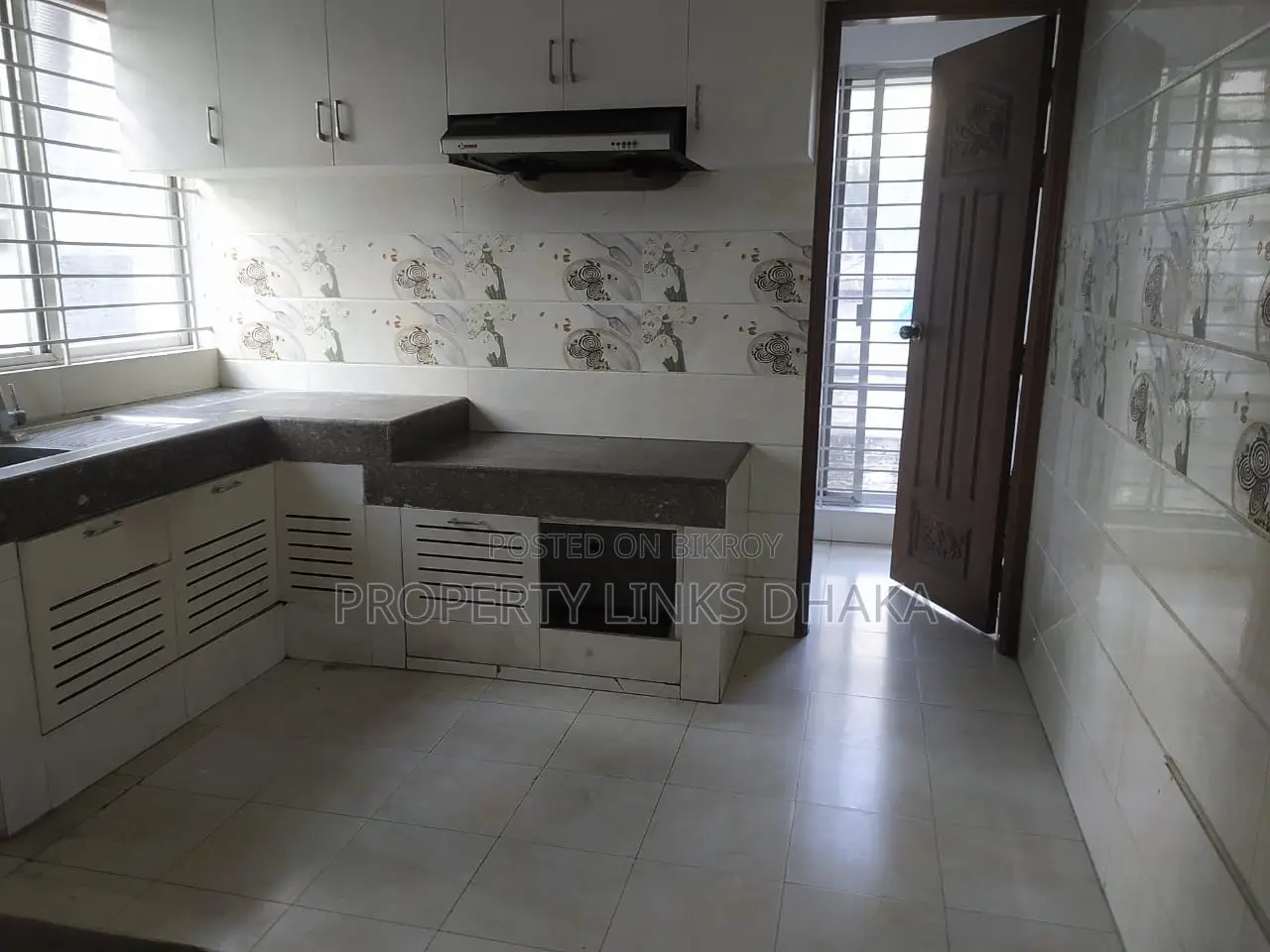 Unfurnished flat for Rent office Gulshan