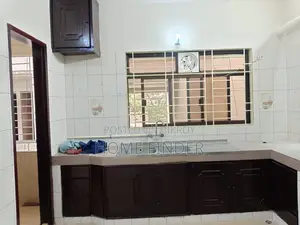 Good Quality 2400 Sqft Un-Furnished Apartment For Rent In Gulshan